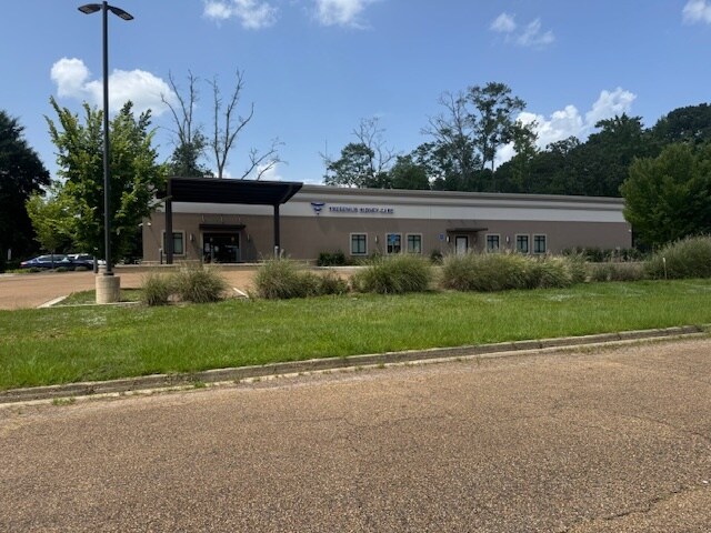 Parklane Rd, Mccomb, MS à vendre - Photo du bâtiment - Image 3 de 4