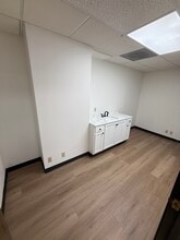 15545 Devonshire St, Mission Hills, CA for lease Interior Photo- Image 1 of 4