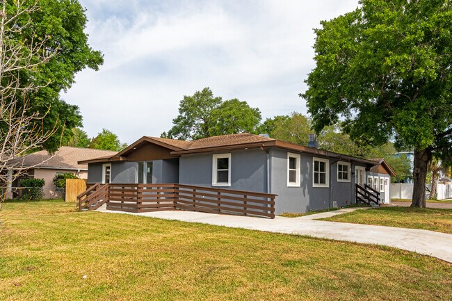 Plus de détails pour 3901 W Platt St, Tampa, FL - Soins de santé à vendre