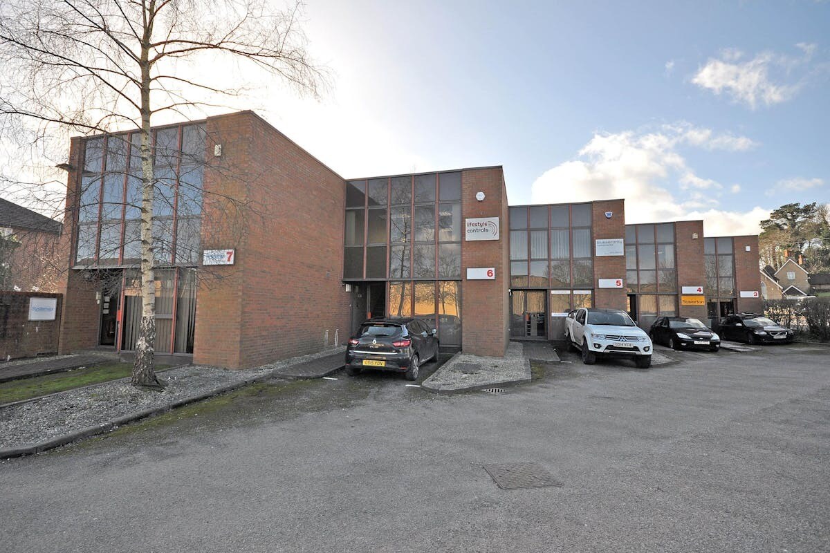 The Flyers Way, Westerham for lease Building Photo- Image 1 of 4