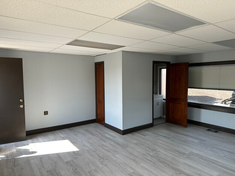 123 N Bridge St, Elkton, MD à louer - Photo du bâtiment - Image 3 de 4