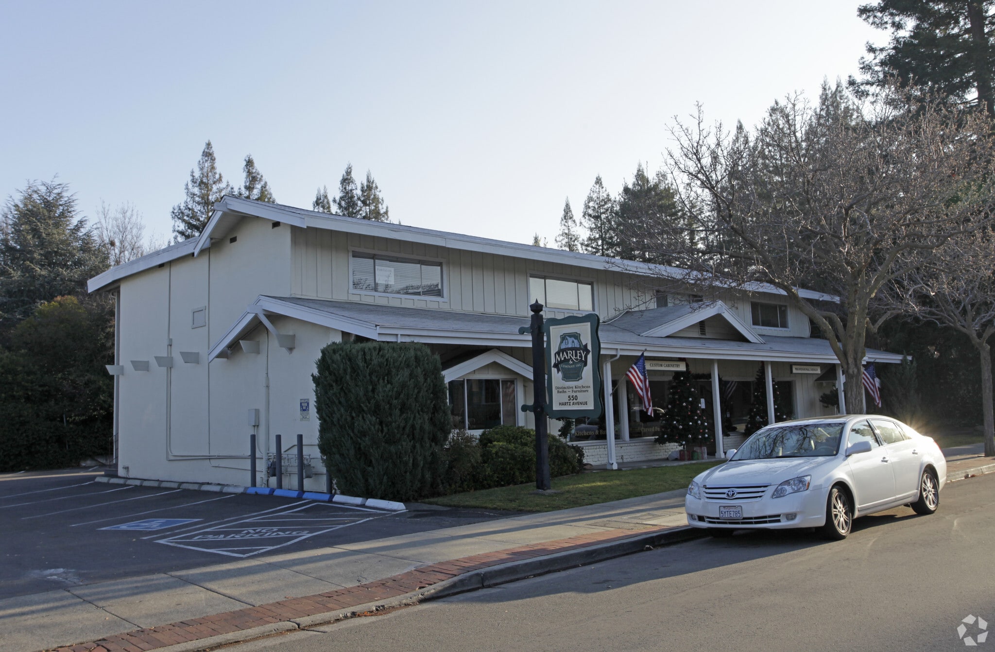 550 Hartz Ave, Danville, CA à louer Photo principale- Image 1 de 16