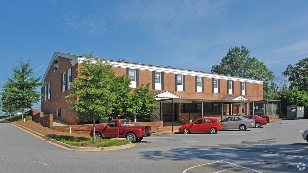 1009 Grove Rd, Greenville, SC à vendre - Photo du bâtiment - Image 2 de 12