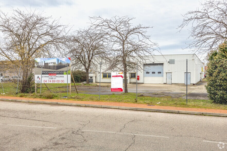 7 Allée Général Benoist, Bron à vendre - Photo principale - Image 3 de 10