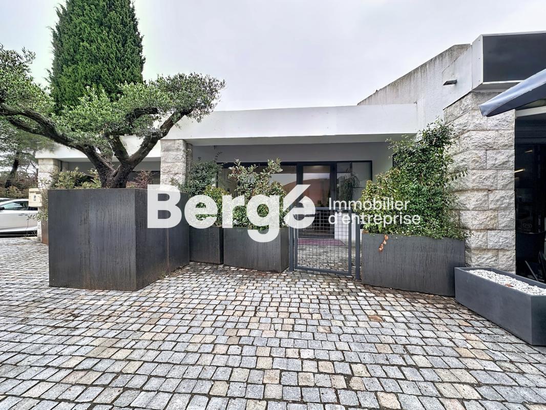Retail in Mougins for sale Building Photo- Image 1 of 13