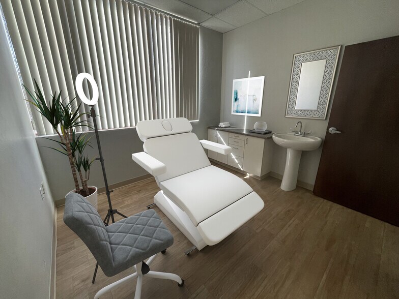 4111 E Valley Auto Dr, Mesa, AZ à louer - Photo intérieure - Image 2 de 10