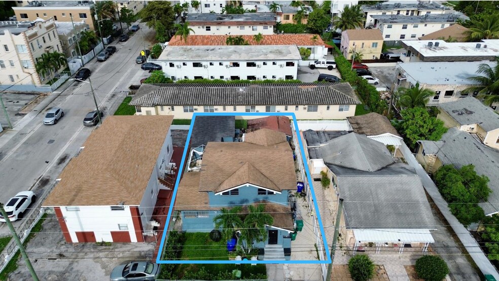 236 SW 10th Ave, Miami, FL à vendre - Photo du bâtiment - Image 2 de 15
