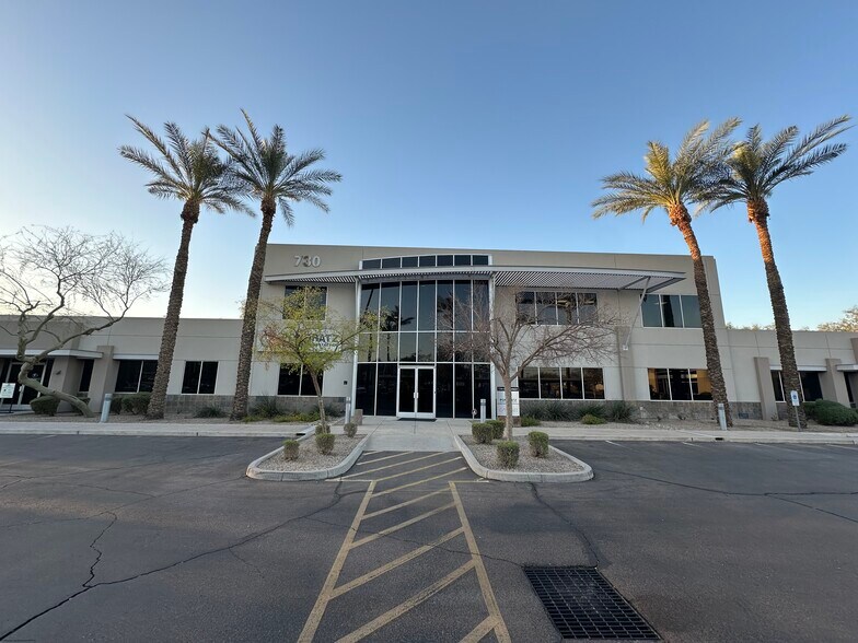 730 N 52nd St, Phoenix, AZ à vendre - Photo du bâtiment - Image 2 de 9