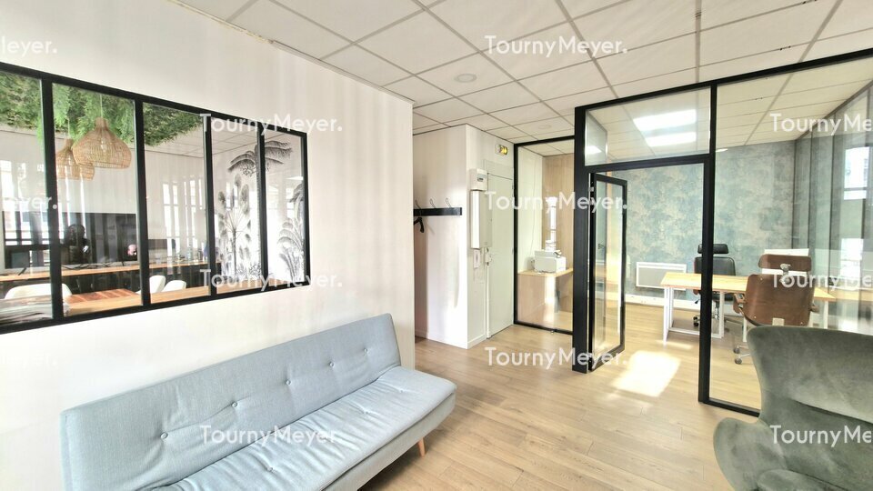 Office in Bordeaux for lease - Interior Photo - Image 3 of 14