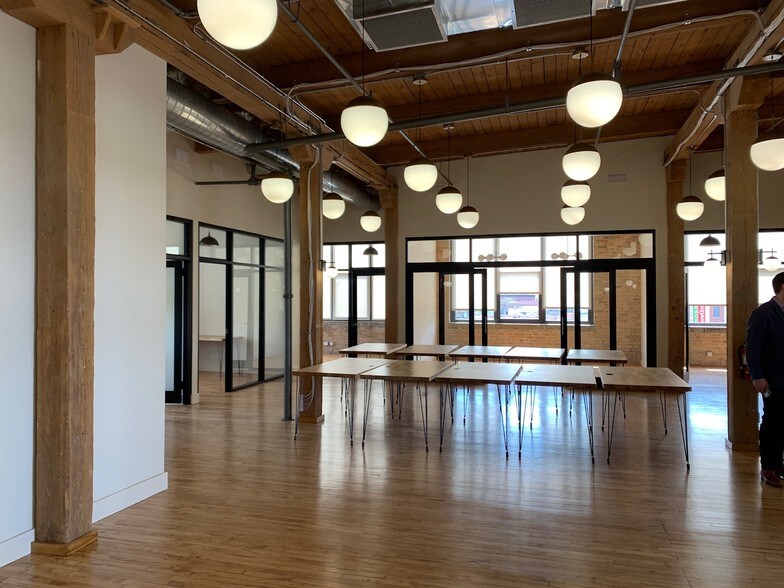 1901 N Clybourn Ave, Chicago, IL à louer - Hall d’entrée - Image 3 de 56