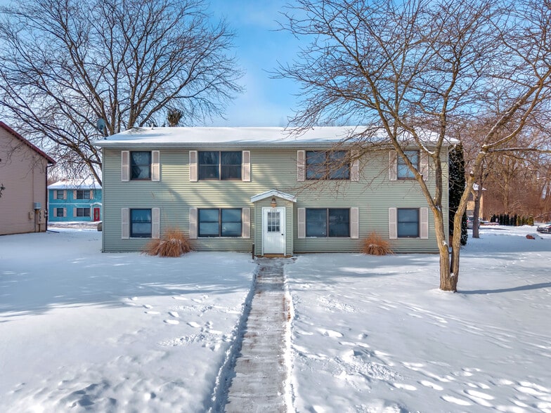 2201 Sturdy Rd, Valparaiso, IN for sale - Building Photo - Image 2 of 29