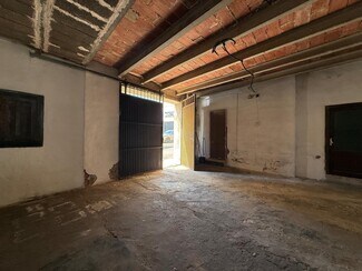 Plus de détails pour Multi-résidentiel à vendre