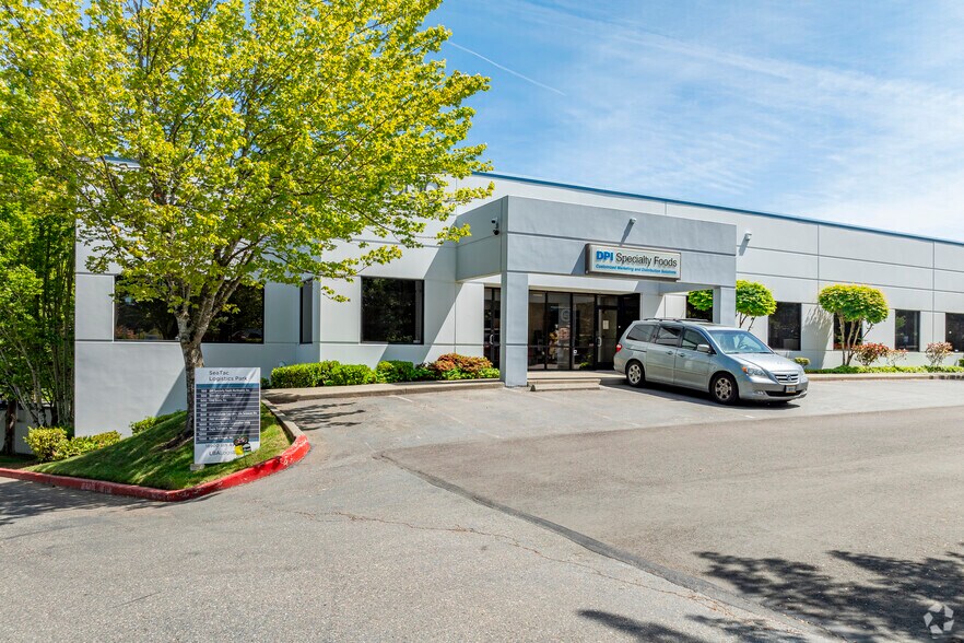 18900 8th Ave S, Seatac, WA à louer - Photo principale - Image 1 de 9