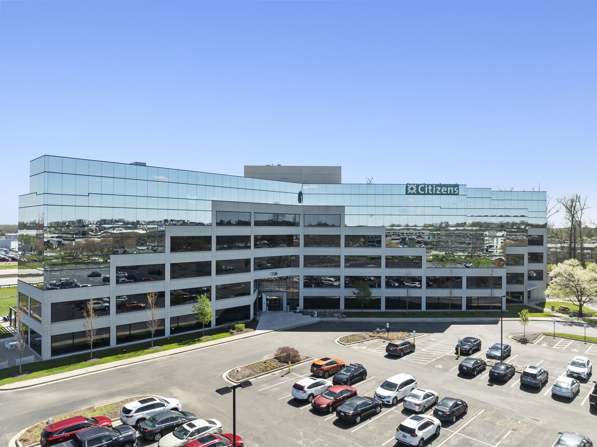 4705 Duke Dr, Mason, OH for lease Building Photo- Image 1 of 8