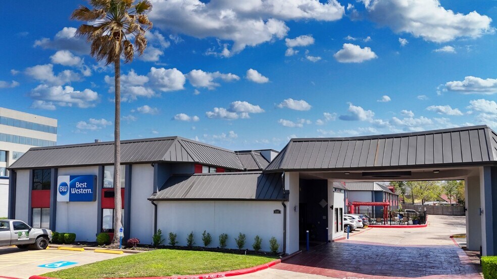 889 W Bay Area Blvd, Webster, TX à vendre - Photo du bâtiment - Image 3 de 17