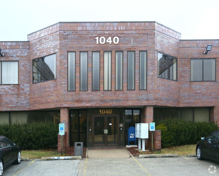 1040 S Milwaukee Ave, Wheeling, IL à louer - Photo du bâtiment - Image 3 de 5