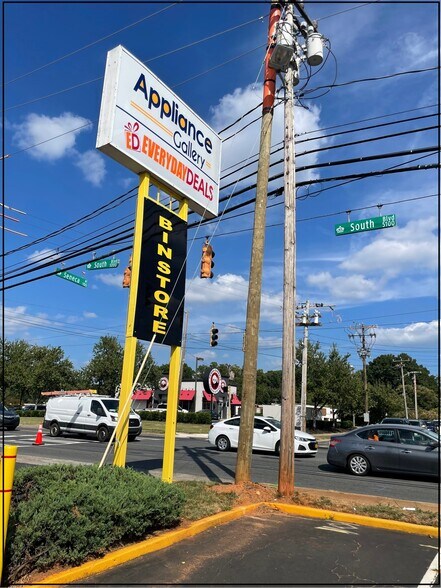 5102-5106 South Blvd, Charlotte, NC à louer - Photo du bâtiment - Image 2 de 6