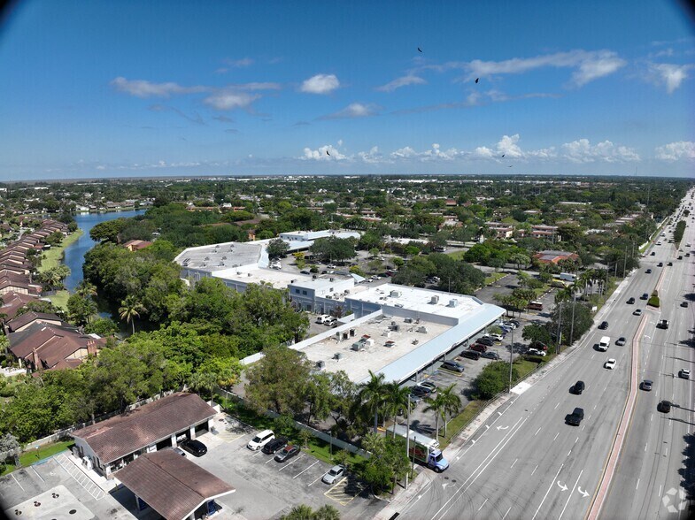 4505-4599 N Pine Island Rd, Sunrise, FL à louer - Communauté Matterport - Image 2 de 7