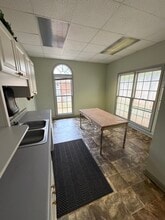 1711 Meriweather Dr, Watkinsville, GA for lease Interior Photo- Image 2 of 11