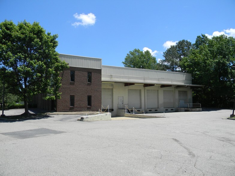 5255 Henneman Dr, Norfolk, VA for lease - Building Photo - Image 3 of 6