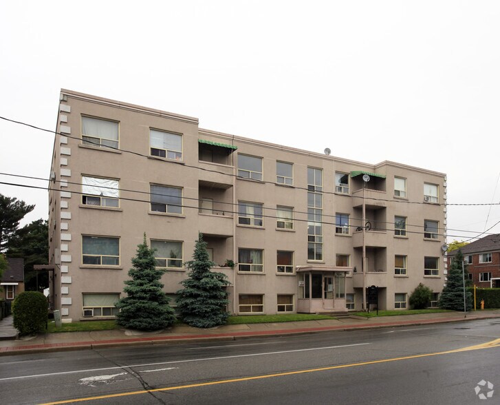 2892 St Clair Ave E, Toronto, ON à vendre - Photo principale - Image 1 de 1