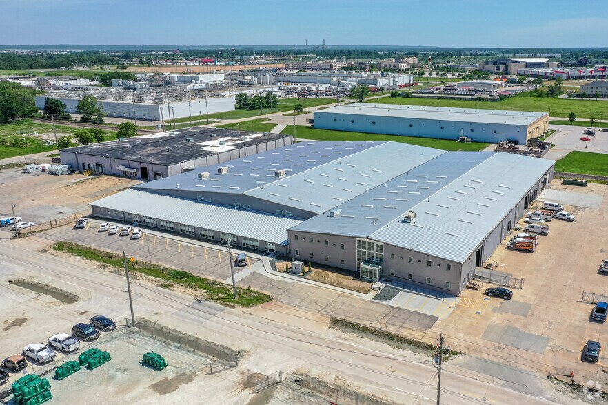 3211 Nebraska Ave, Council Bluffs, IA à louer - Photo du bâtiment - Image 3 de 17