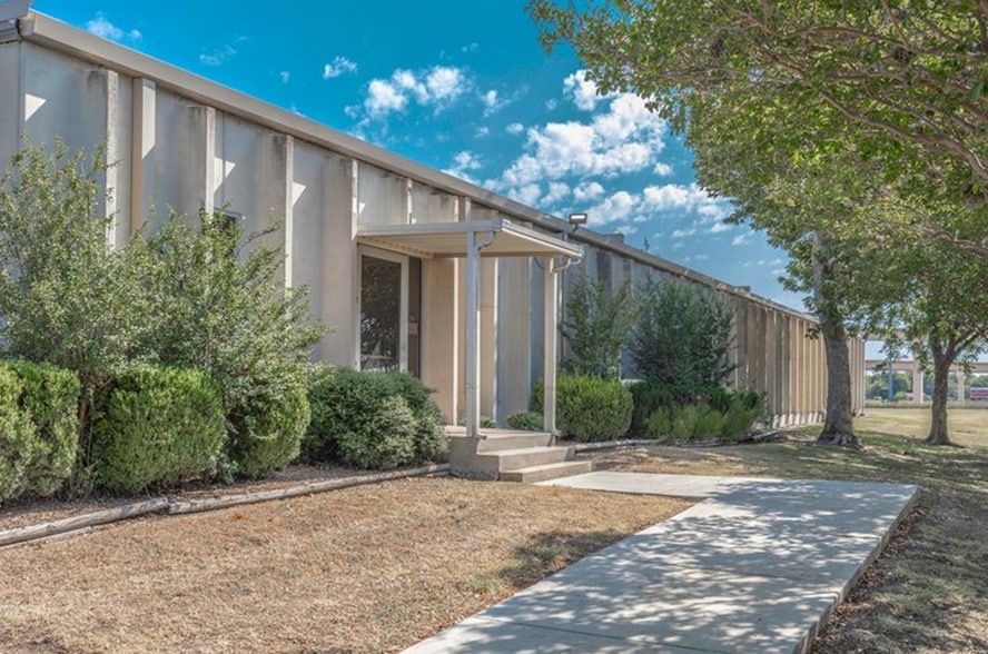 610 Pop Gunn Dr, San Antonio, TX à vendre - Photo du bâtiment - Image 3 de 8