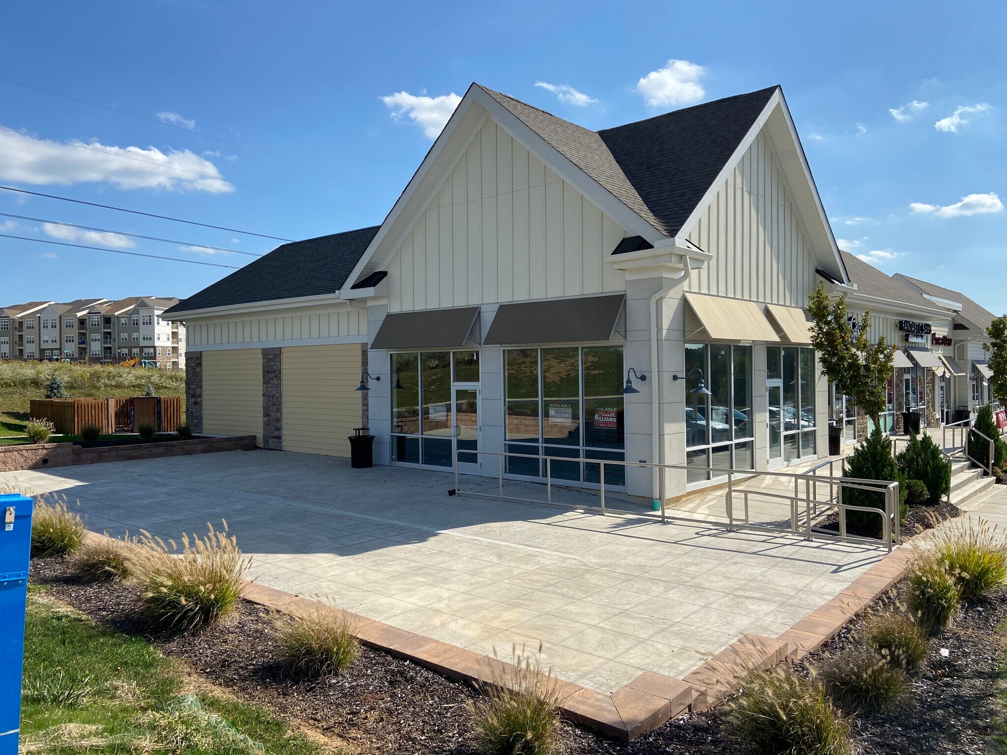 249-289 Cetronia Rd, Allentown, PA for lease Building Photo- Image 1 of 8