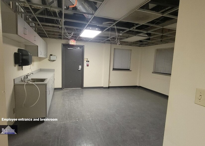 3530 Industrial Ave, Joplin, MO for lease - Building Photo - Image 3 of 12