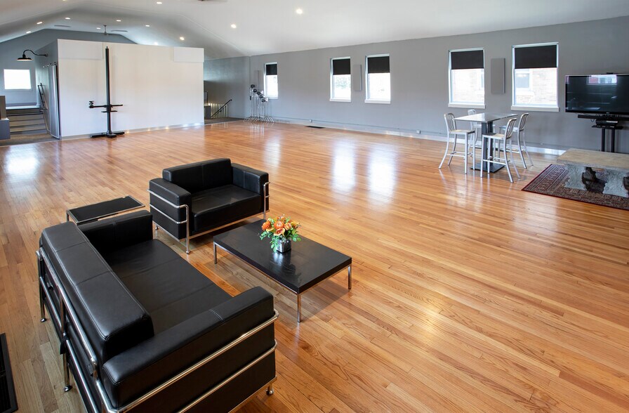 301 Dorchester Ave, Cincinnati, OH à vendre - Photo du bâtiment - Image 2 de 6