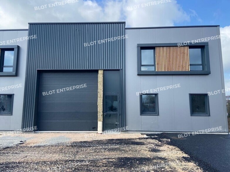 Flex in Saint-Gilles for lease - Building Photo - Image 2 of 9