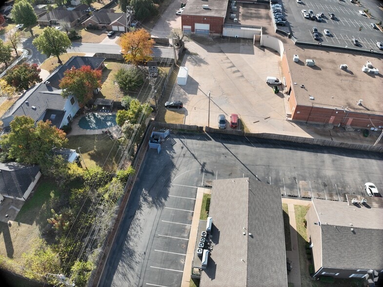 10908 N May Ave, Oklahoma City, OK for lease - Matterport Community - Image 3 of 22