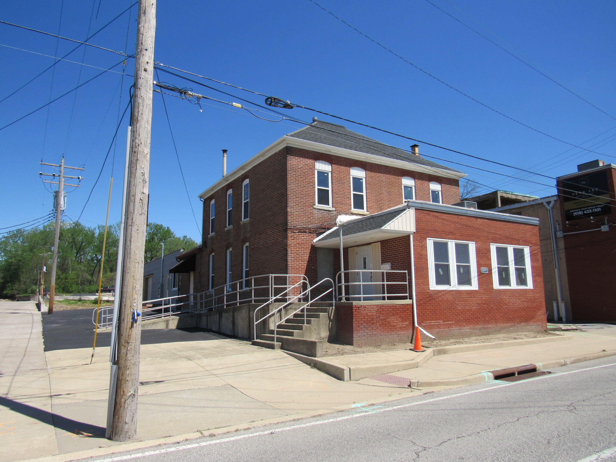 1850 E Broadway, Alton, IL for sale Building Photo- Image 1 of 16