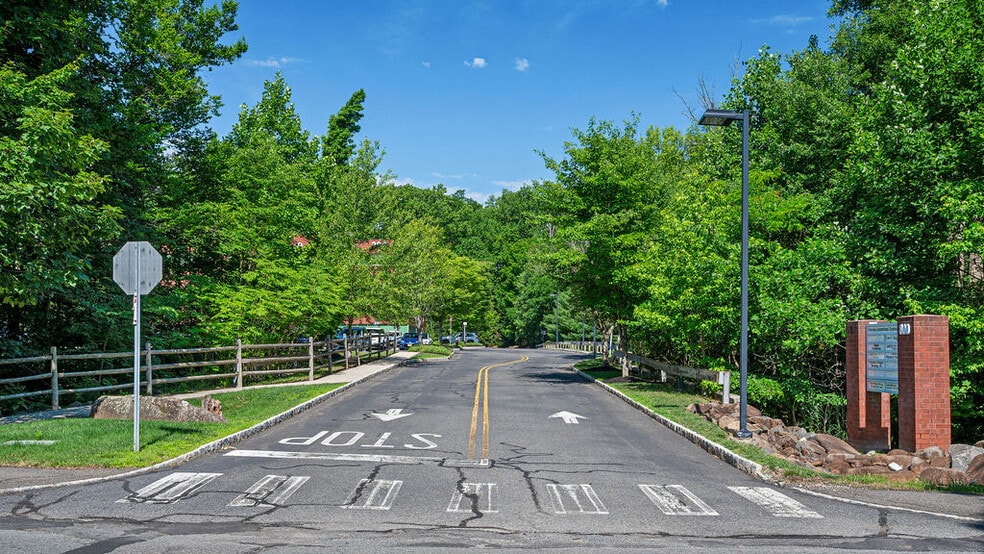 800 Bunn Dr, Princeton, NJ for lease - Building Photo - Image 2 of 38