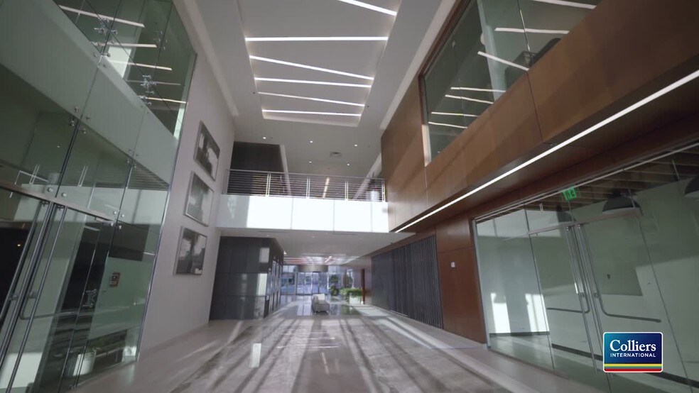 1064 S North County Blvd, Pleasant Grove, UT à louer - Vidéo sur l’inscription commerciale - Image 2 de 28