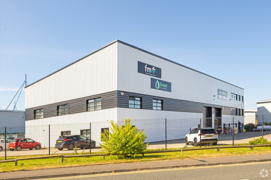 16 Henry Boot Way, Hull for lease - Building Photo - Image 2 of 2