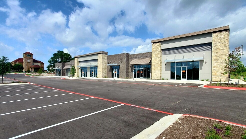 160 W Loop 121, Belton, TX for lease - Primary Photo - Image 1 of 26