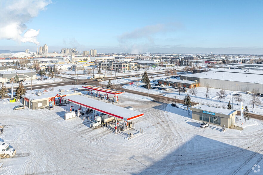 11748 167th St NW, Edmonton, AB à louer - Aérien - Image 2 de 3