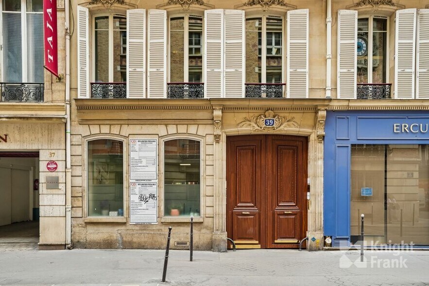39 Rue Des Mathurins, Paris à louer - Photo du bâtiment - Image 2 de 9