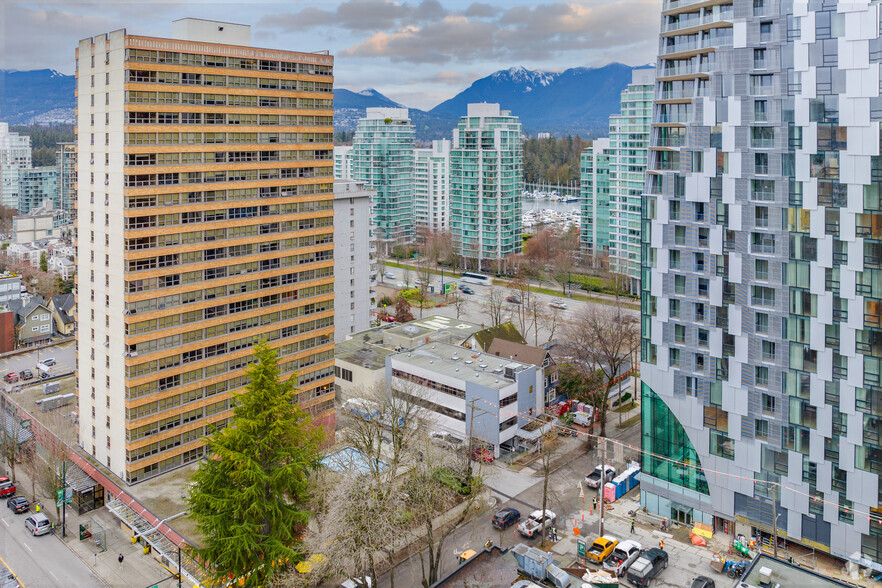 761 Cardero St, Vancouver, BC for lease - Building Photo - Image 3 of 6