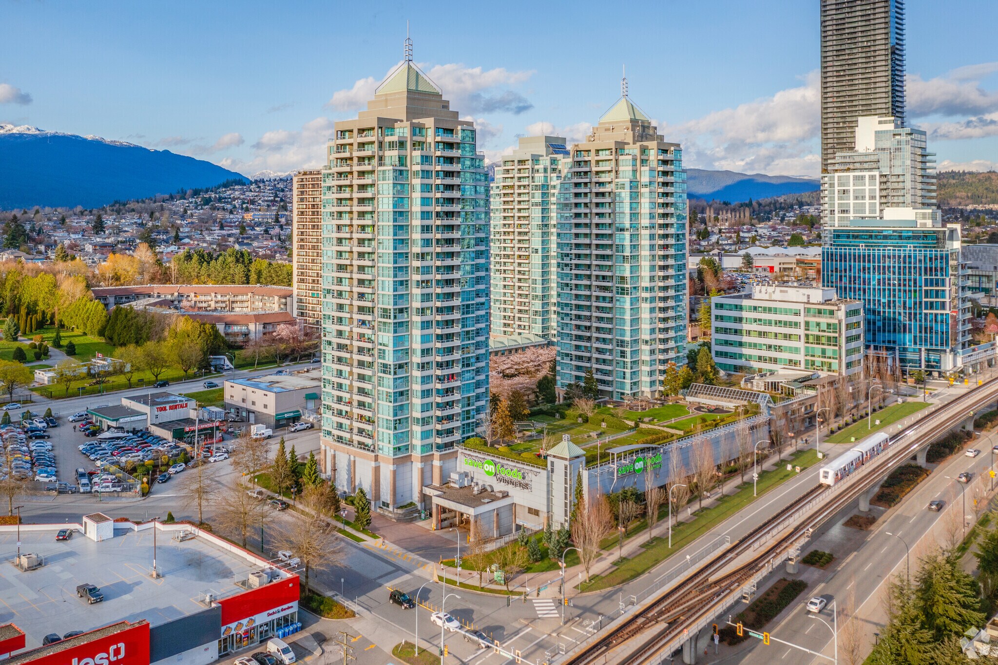 4399 Lougheed Hwy, Burnaby, BC à vendre Photo principale- Image 1 de 1