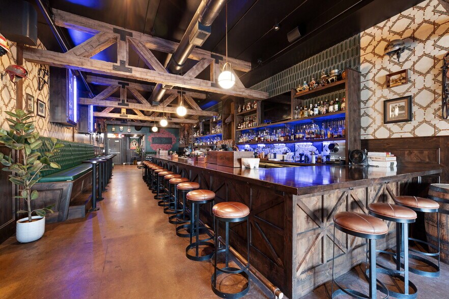 1624-1630 J St, Sacramento, CA for lease - Building Photo - Image 2 of 9