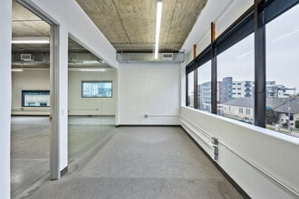 11388-11390 W Olympic Blvd, Los Angeles, CA à louer Photo intérieure- Image 2 de 11