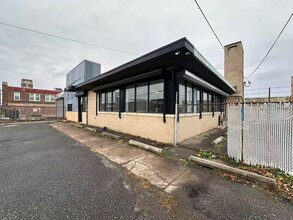 648-658 E Erie Ave, Philadelphia, PA for lease Building Photo- Image 1 of 11