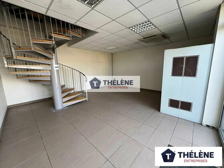 Office in Montpellier for sale - Interior Photo - Image 2 of 8