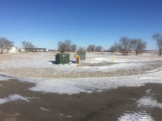 710 SE 74th St, Minot, ND à vendre - Photo du bâtiment - Image 2 de 11
