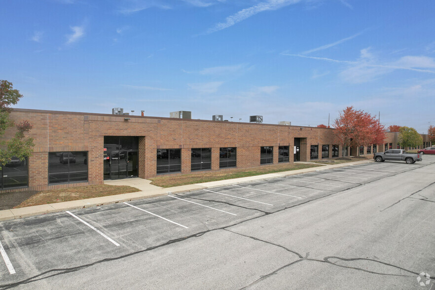 5601-5671 W 74th St, Indianapolis, IN for lease - Primary Photo - Image 1 of 4