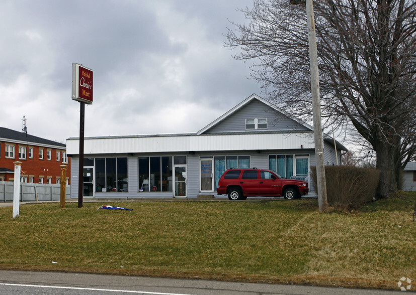 2076 W Fourth St, Mansfield, OH à vendre - Photo principale - Image 1 de 1