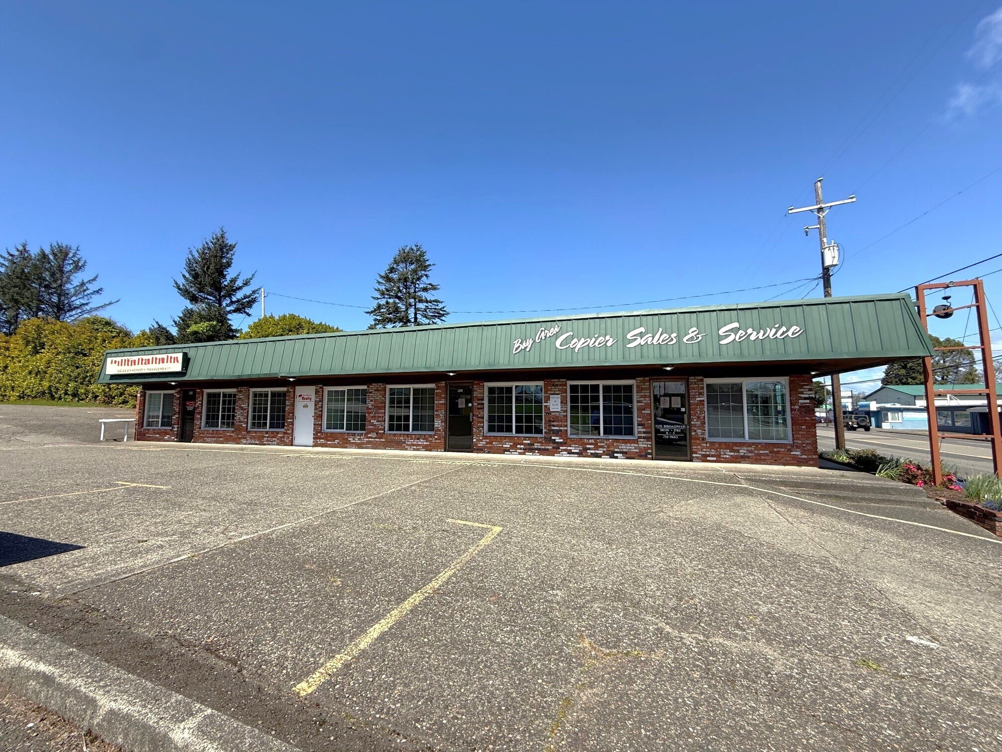 2184 Broadway Ave, North Bend, OR à vendre Photo principale- Image 1 de 21