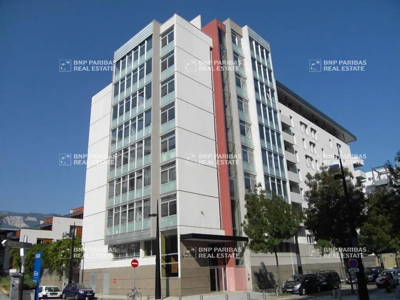 23 Avenue Doyen Louis Weil, Grenoble for lease - Building Photo - Image 1 of 5